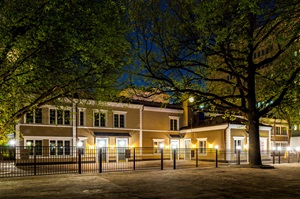 "REGENCY GARDEN" компактные таунхаусы в городской черте