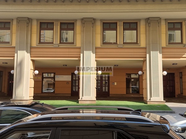 Каретный Плаза