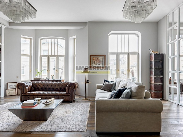 Fantastic House (Фантастик Хаус)